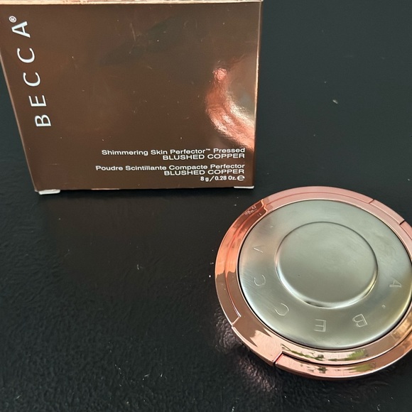 BECCA Shimmering Skin Perfector in Copper Glow Highlighter LIMITED EDITION - Picture 6 of 7